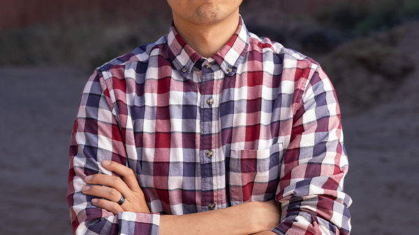 BBBSLI_Mentor-WaysToGetInvolved Big standing